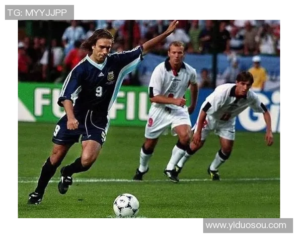 八十年代足球传奇球星全名单 回顾经典岁月中的绿茵英雄 八十年代足球传奇球星全名单 回顾经典岁月中的绿茵英雄