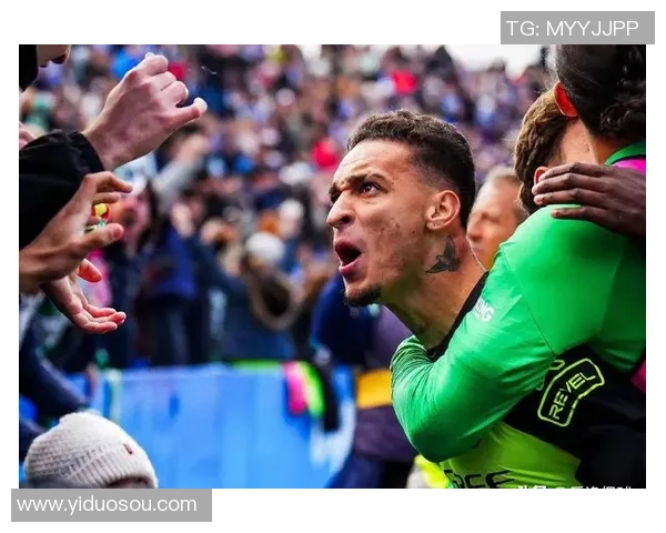 挑战你的足球知识极限,猜猜这些球星背后的精彩故事和成就 挑战你的足球知识极限,猜猜这些球星背后的精彩故事和成就