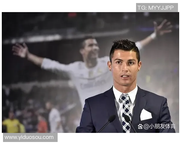 球迷眼中的足球巨星：技艺与人格并重的评价与热议