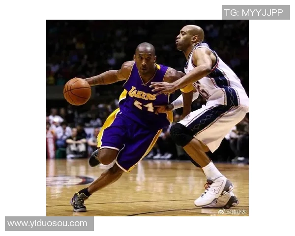 科比与足球传奇球星同框呈现 体育巨星跨界对话的视觉碰撞 科比与足球传奇球星同框呈现 体育巨星跨界对话的视觉碰撞