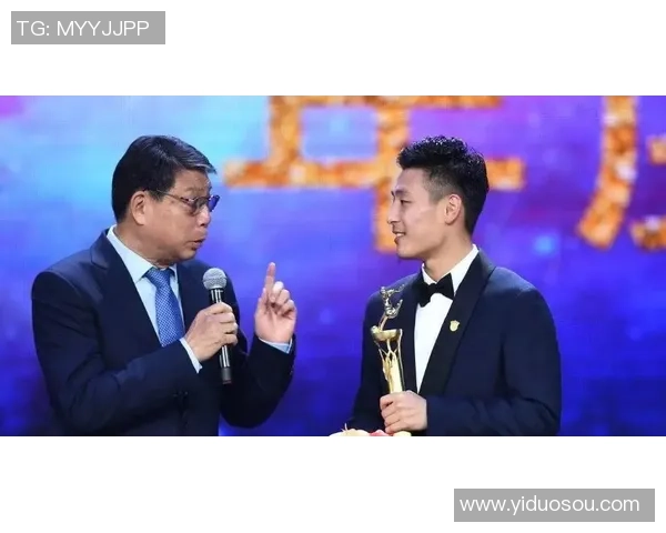 足球球星卡签名是否为真实签名如何鉴别及常见辨识技巧分析