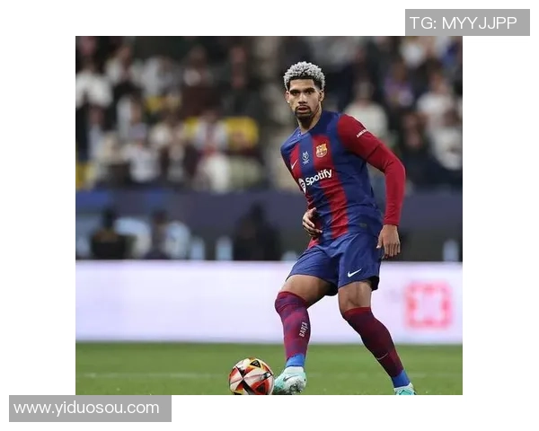 足球界21号边后卫风采：技术、速度与防守的完美结合