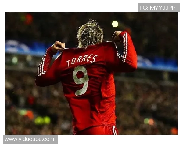 足球红色9号传奇球星是谁 他在绿茵场上的辉煌历程与成就揭秘